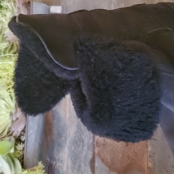 UGG Australia JANNIKA Suede Sheepskin Cuffable Black Bootie - Picture 7 of 12